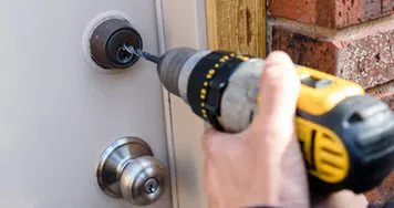 Security Locksmith Services Short Hills, NJ 973-864-3117 Security Locksmith Services Short Hills, NJ 973-864-3117 - 13-Key-Broke-In-Lock